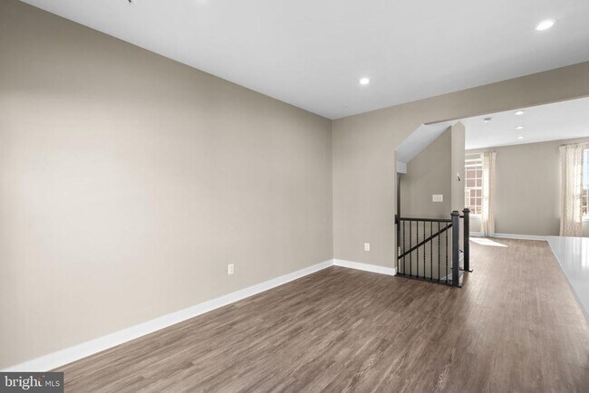 Building Photo - 100 Bethlehem Pl