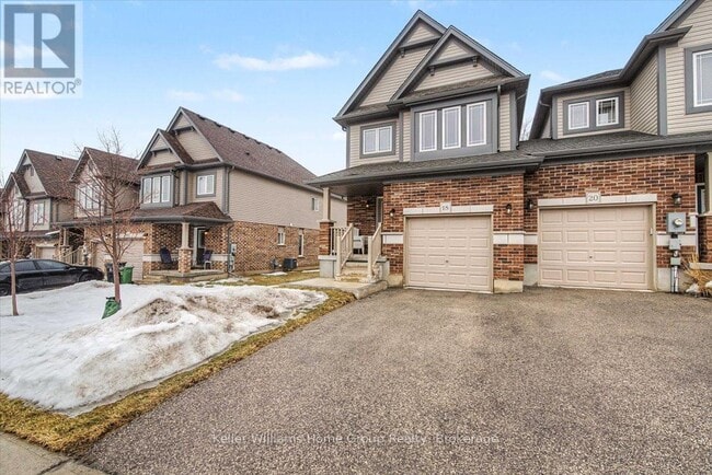 Building Photo - 18 McCann St