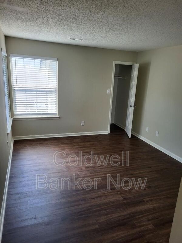 Building Photo - 103 Windsor Ln