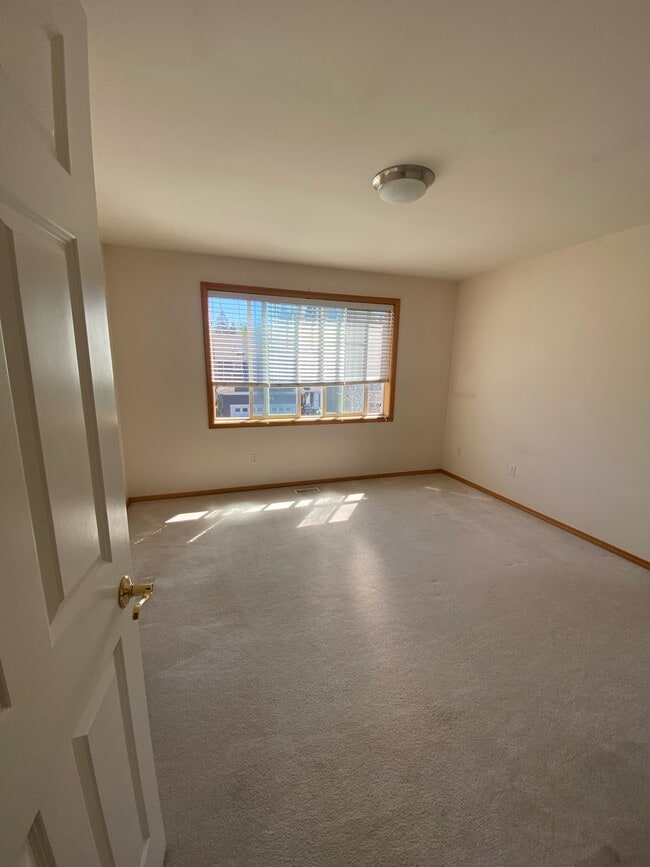 Building Photo - 919 183rd Pl SE