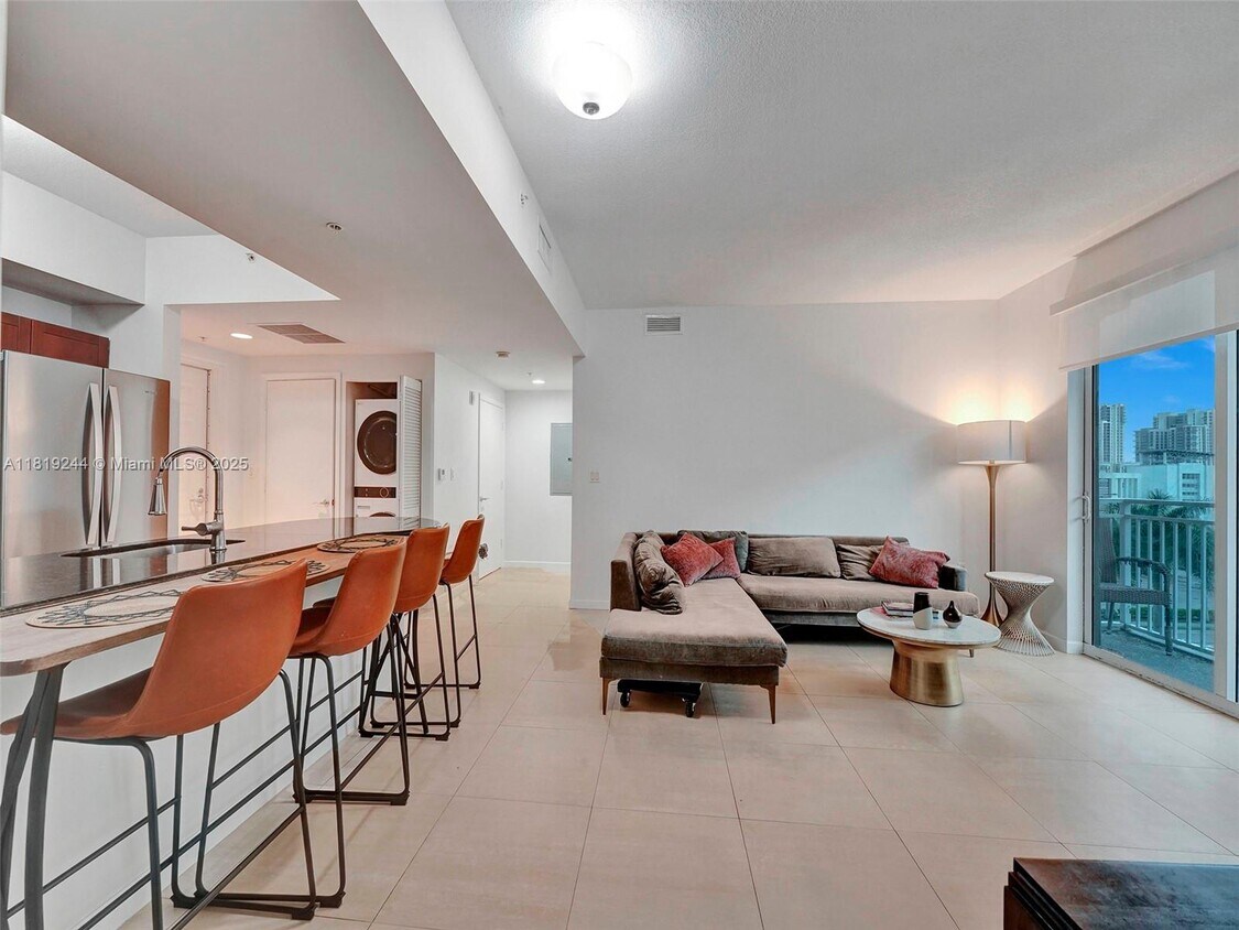 Foto principal - 7270 SW 88th St