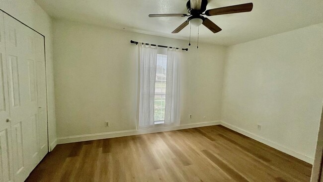 Foto del edificio - 5540 N Colony Blvd