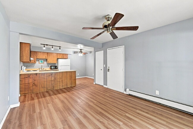 $1,340.95 - 1 Bed, 1 Bath Condo in Denver with In Unit Laundry! - $1,340.95 - 1 Bed, 1 Bath Condo in Denver with In Unit Laundry!