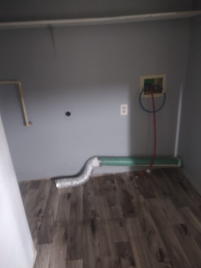 Foto del edificio - 167 Glen Hill Drive - Duplex