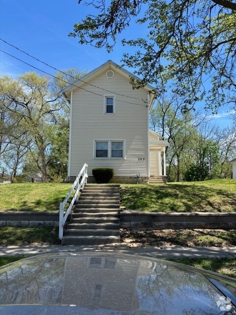 Building Photo - 303 S Prospect St