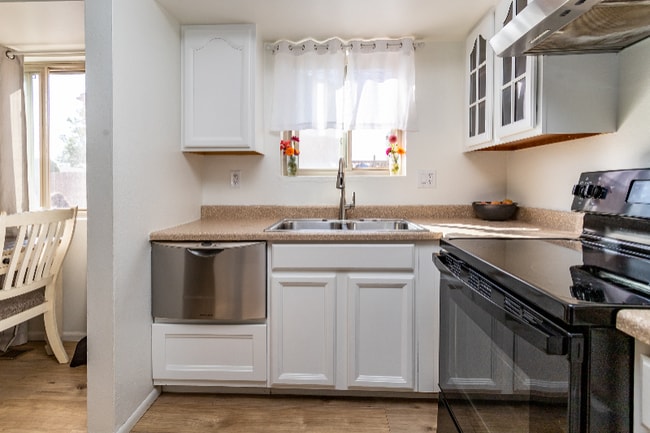 Photo - 340 Walbrach Way House