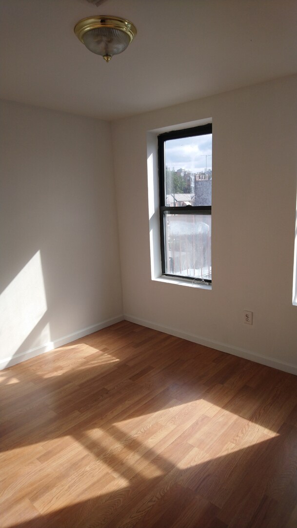 Bedroom 1 - 3112 Broadway