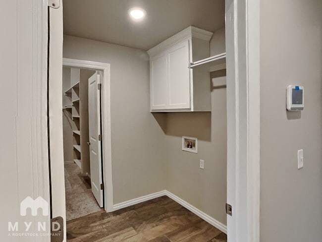 Building Photo - 609 Texoma Dr