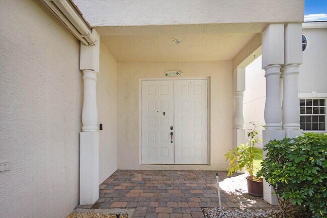 Building Photo - 122 Kensington Way