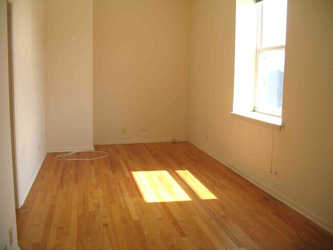 Foto del edificio - 3257 N Sheffield Ave