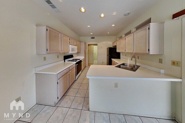 Foto del edificio - 16181 W Heritage Dr