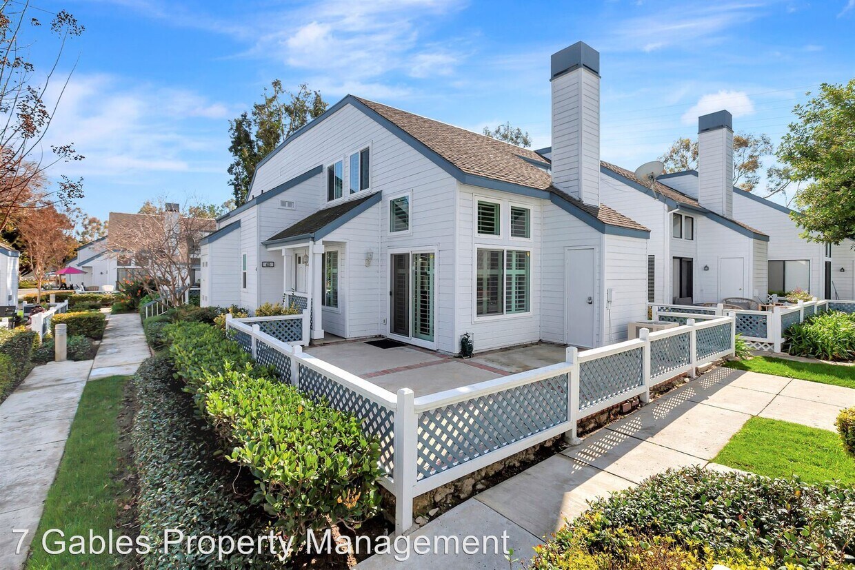 Primary Photo - 2 br, 2.5 bath House - 45 Fallingstar
