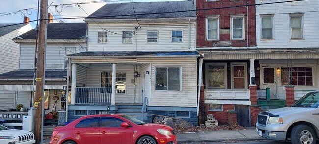 Foto del edificio - 842 W Pine St