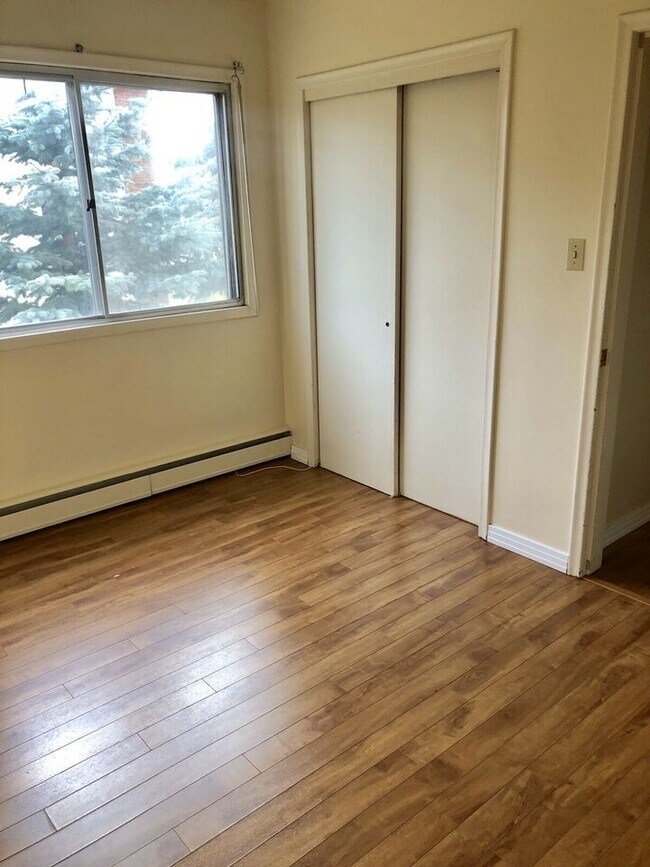 Photo du bâtiment - Capilano Apartments