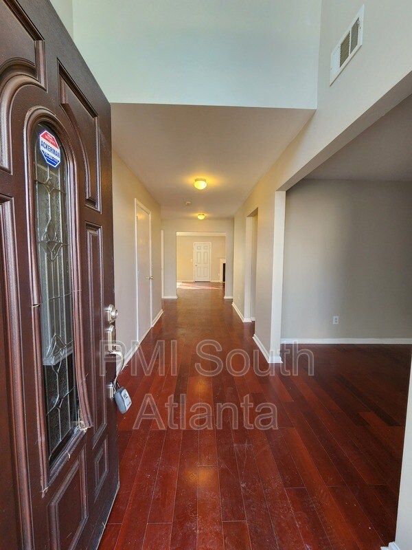 Building Photo - 11667 Bruce Dr