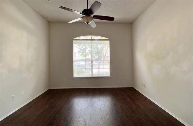 Foto del edificio - 1331 Dove Brook Dr