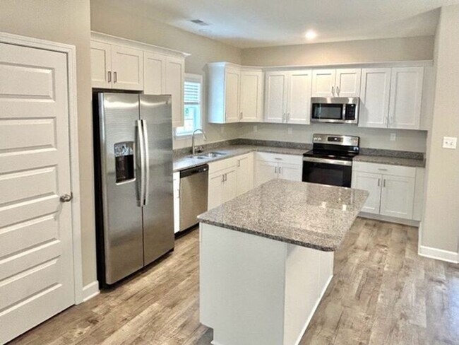 Foto del edificio - Now Leasing a 4-bed 2.5 bath home in Milli...