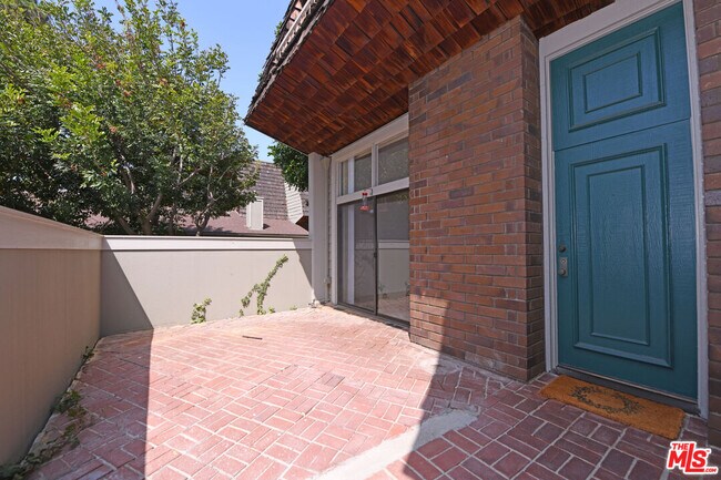 Foto del edificio - 4305 Redwood Ave