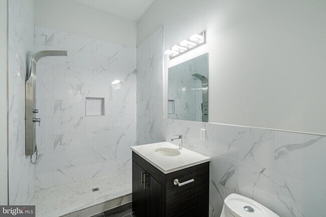 Building Photo - 2411 N 7th St