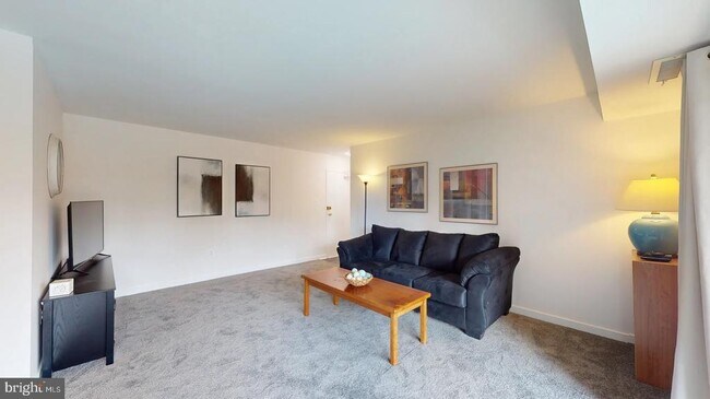 Foto del edificio - 7364 Lee Hwy