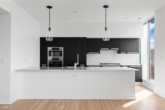 Foto del edificio - 1721 N. Sheffield Ave #301