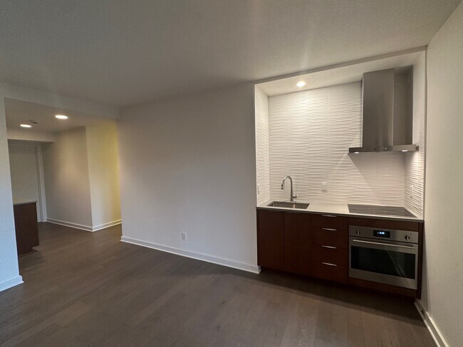 cocina pequeña - 12 Partridge Ln