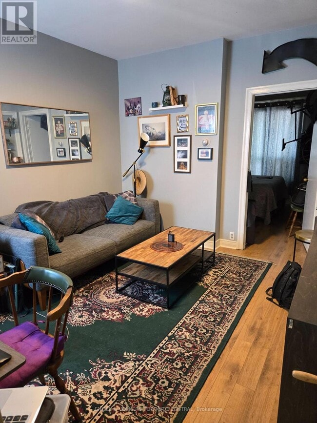 Photo du bâtiment - 132 De Grassi St