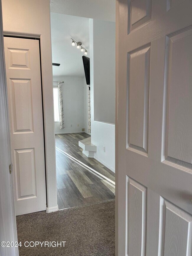 411 Ocean Point Dr, Anchorage, AK 99515 Condo for Rent in Anchorage