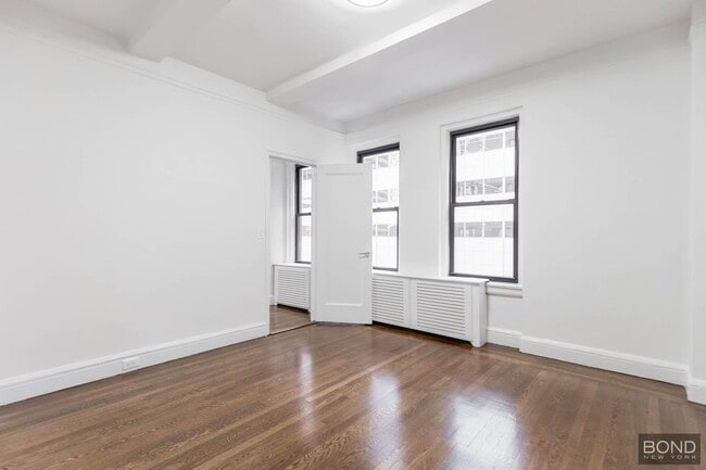 Foto del edificio - 957 Second Avenue