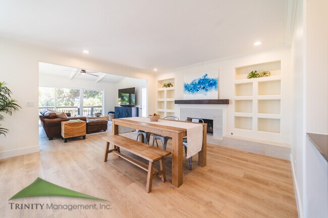 Building Photo - 920 Avenida De San Clemente