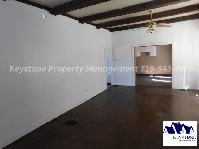 Foto del edificio - Spacious 2 Bed, 2 Bath Home Lots of Storage Space & Large Deck in the Backyard $1100/$1100