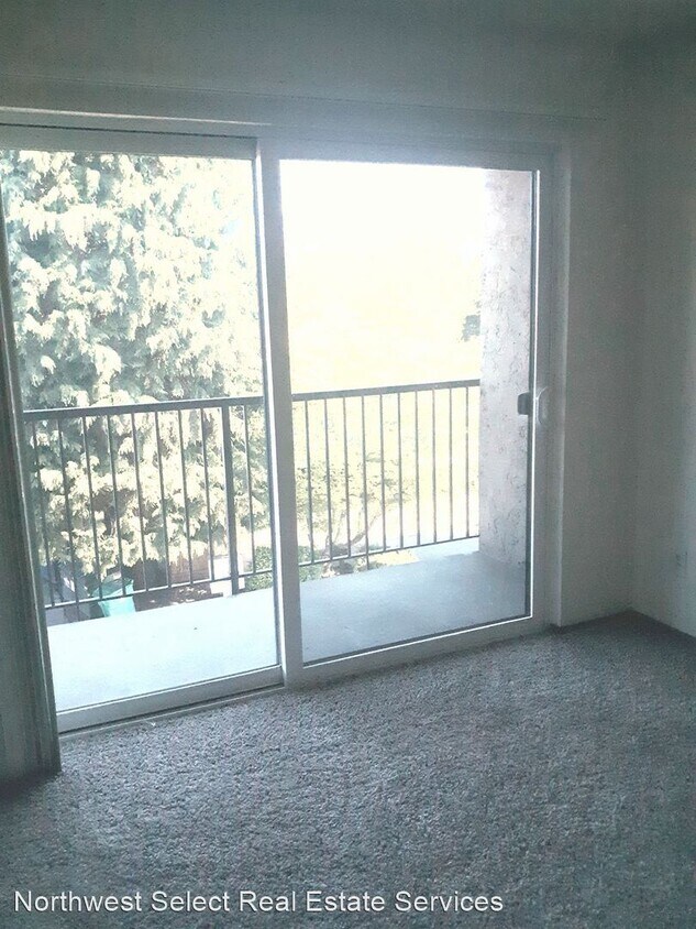 Foto principal - 15015 15th Ave NE