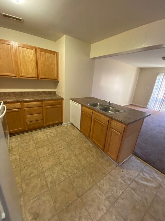 207 Goolman Ln, Bluefield, WV 24701 Condo for Rent in Bluefield, WV