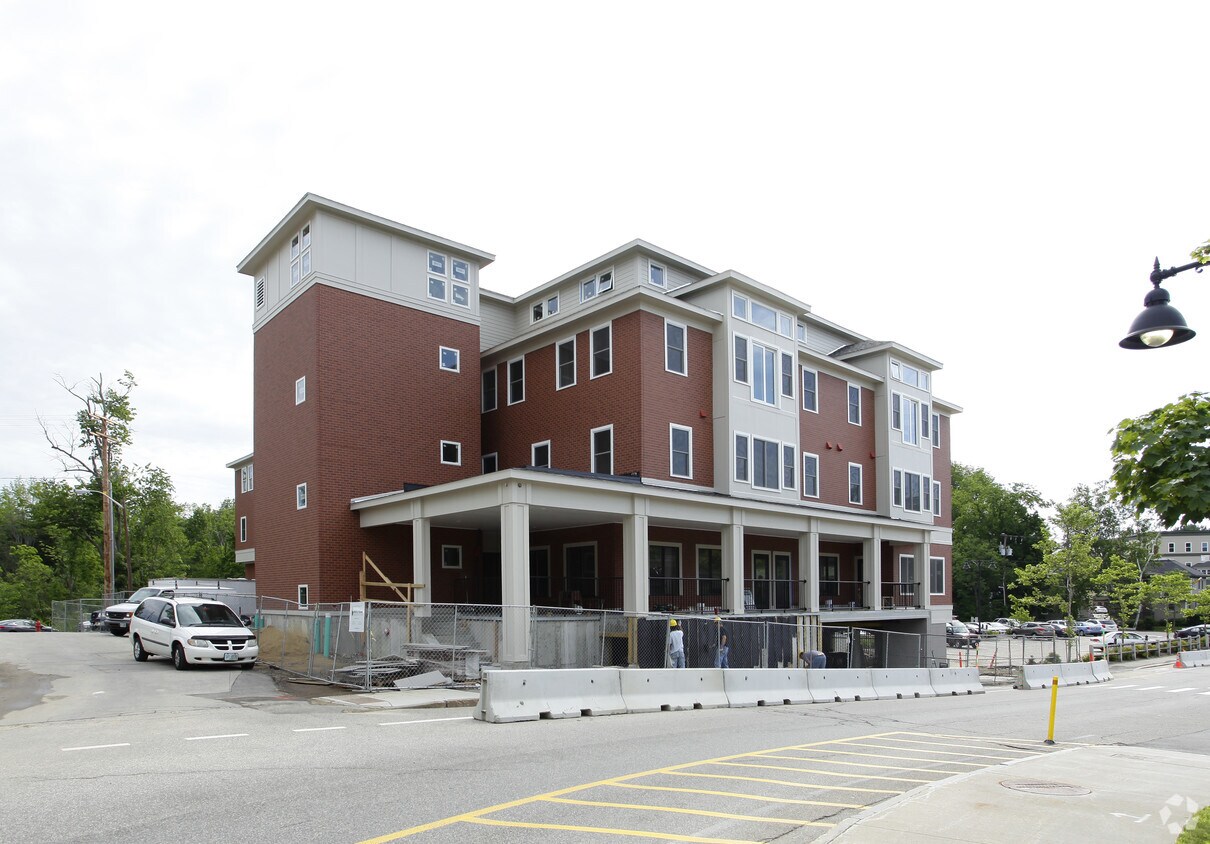Foto del edificio - 10 Pettee Brook Ln