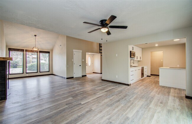 Foto del edificio - 712 Player Ct