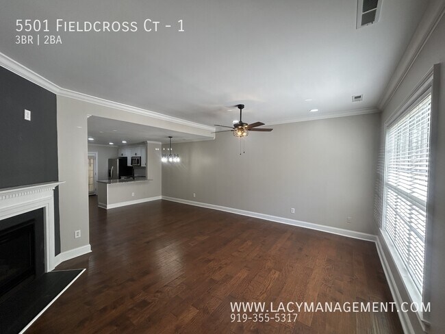 Foto del edificio - 5501 Fieldcross Ct