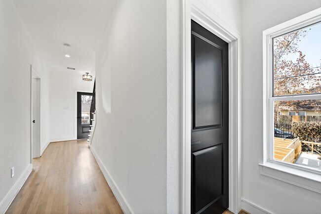 Foto del edificio - 1005 E 28th St