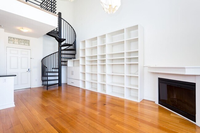 Building Photo - 525-511 N 11th Ave