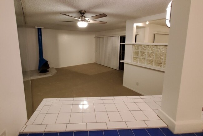 Living Room - 610 The Vlg