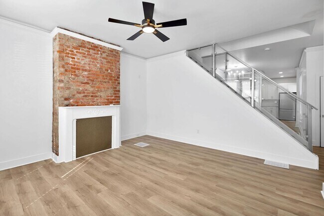 Foto del edificio - Renovated Home with 1st floor Study or Additional Bedroom