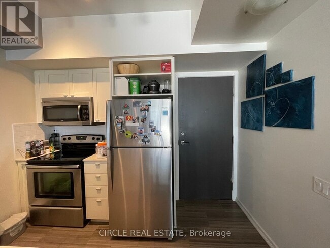 Building Photo - 103 The Queensway