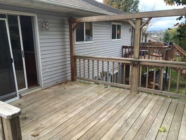 Building Photo - 406 Glenfield Ct.