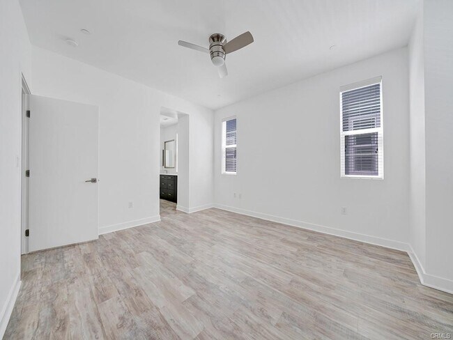 Building Photo - 2061 W Pl Dr