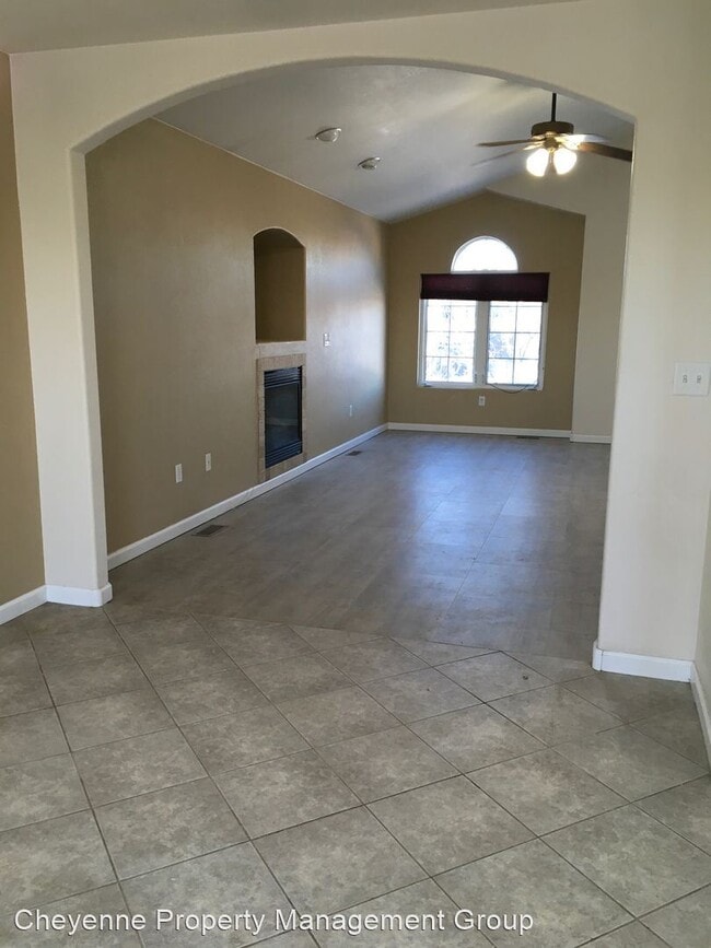 Building Photo - 4 br, 3 bath House - 1401 Medley Loop