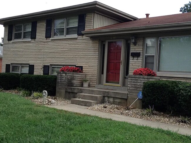 Foto del edificio - 3 BR/2.5BA | Newly Renovated Single Family Home | 1-Car Garage Parking | In Louisville!