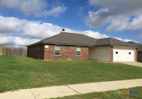 Building Photo - 3901 John Haedge Dr