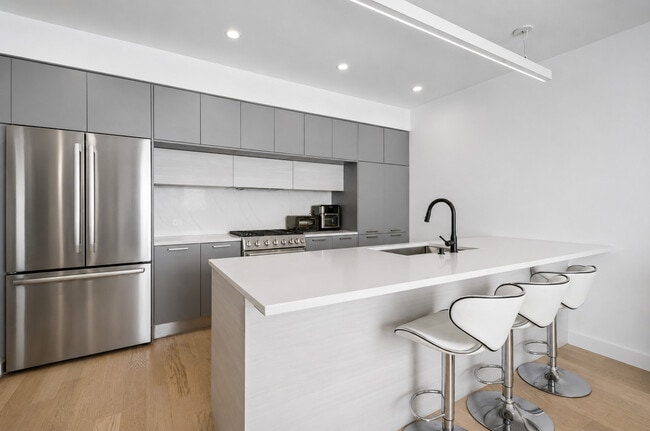 Foto del edificio - 4937 N Winthrop Ave