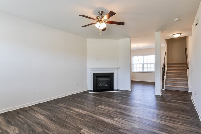 Building Photo - 21 Relict Dr