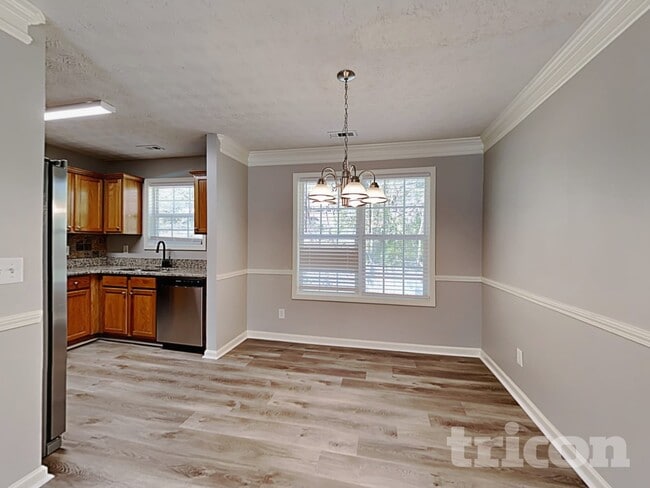 Building Photo - 1455 Enchanted Forest Dr