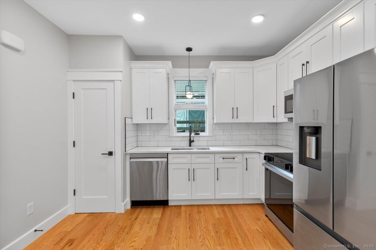 Foto principal - 245 Dwight St